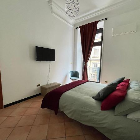 La Finestra Sul Corso Apartment Napoli Bagian luar foto